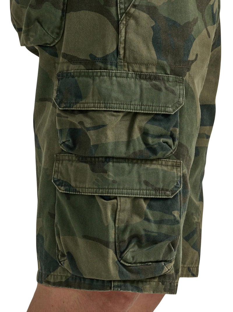 Wrangler Authentics شورت كارغو تويل مميز، تمويه أخضر غامق، 32 - Image 3